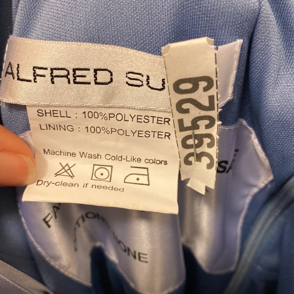 Dress - Picture 4 of 4